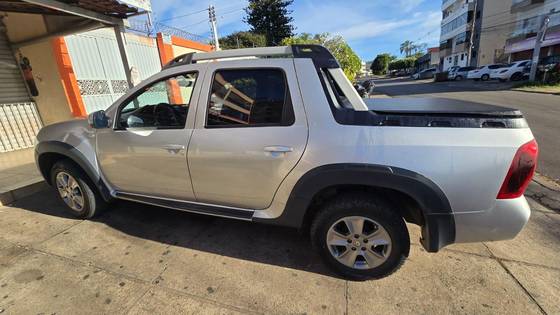 RENAULT DUSTER OROCH 2.0 16V HI-FLEX DYNAMIQUE AUTOMÁTICO RENAULT DUSTER OROCH 2.0 16V HI-FLEX DYNAMIQUE AUTOMÁTICO